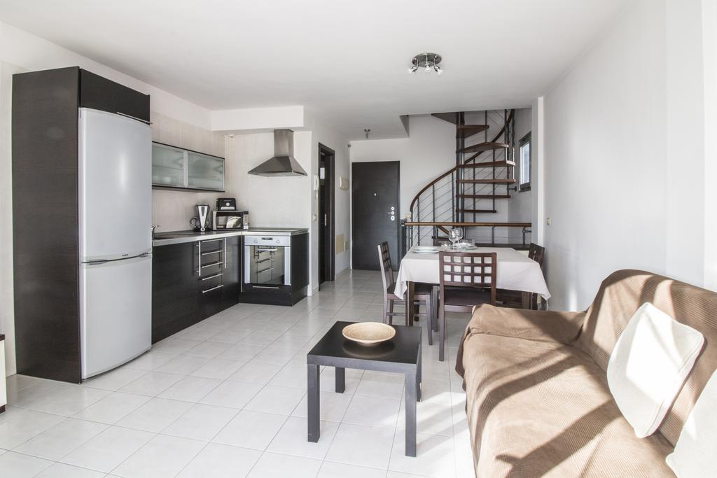 Duplex Apartments Nirvana كالاو سالفاجي المظهر الخارجي الصورة
